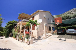 Family friendly seaside apartments Dingac - Borak, Peljesac - 18065